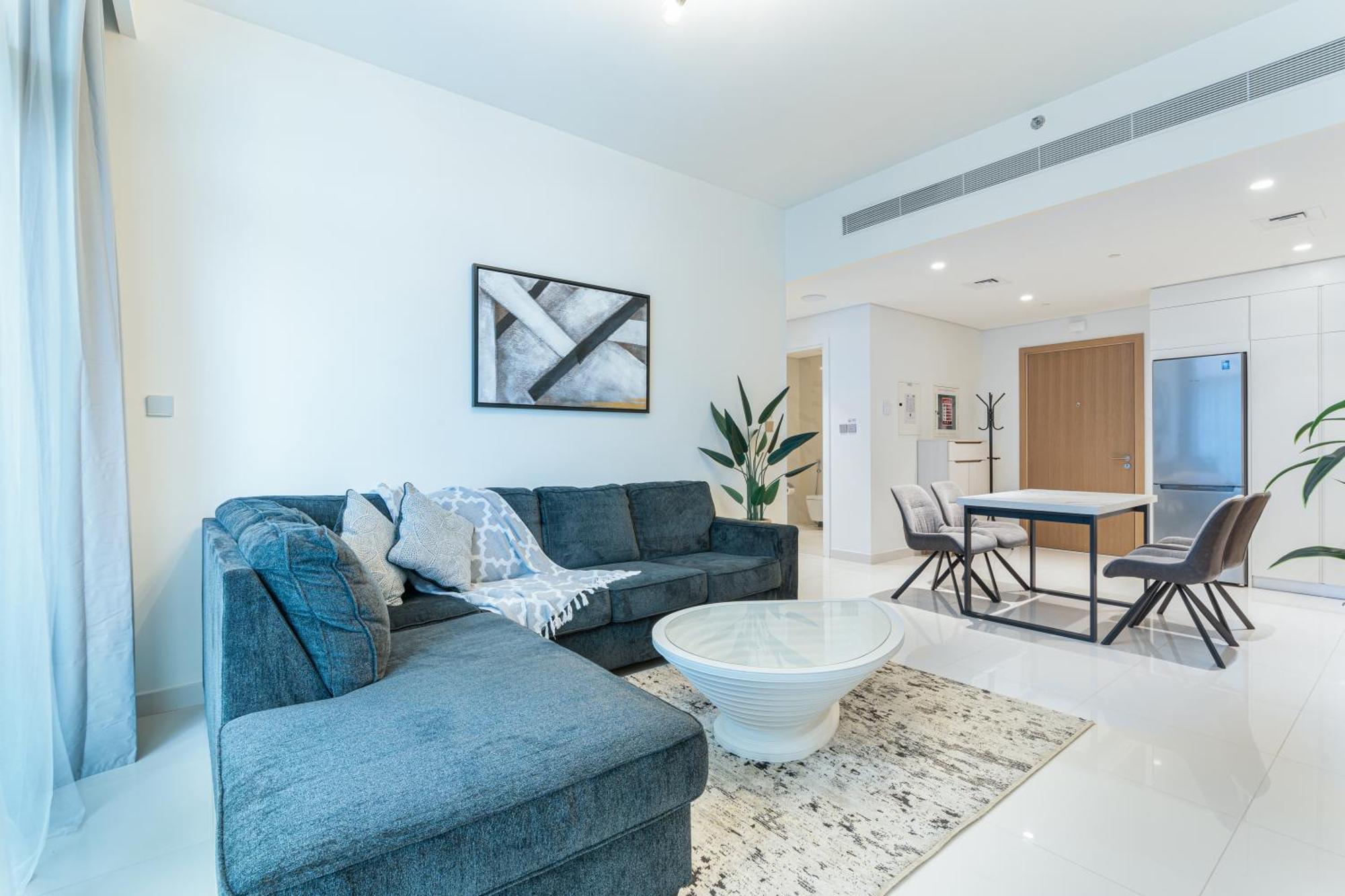 Stunning Beachfront With Panoramic Sea Views Apartment *