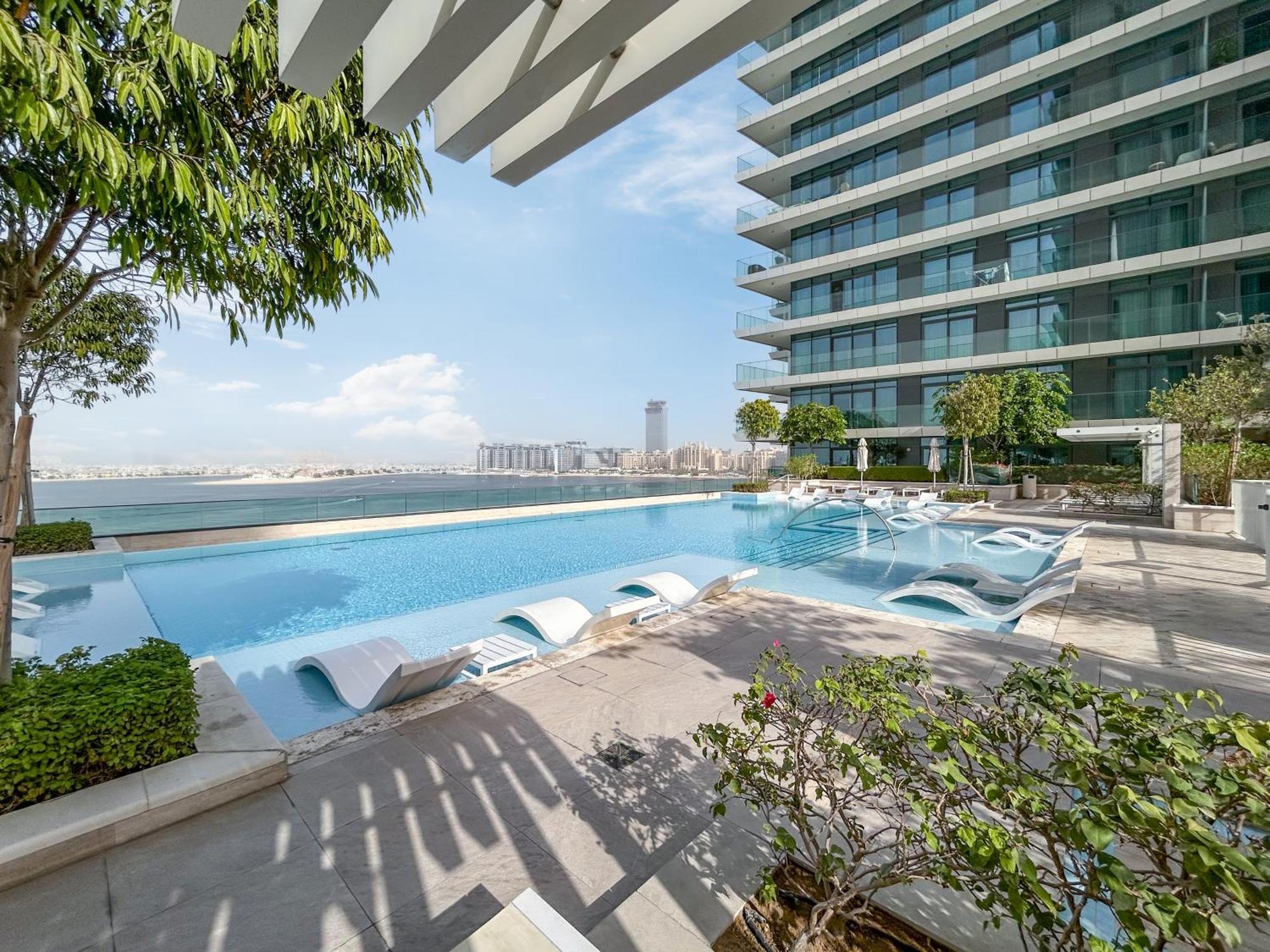 Apartment Stunning Beachfront With Panoramic Sea Views Dubai