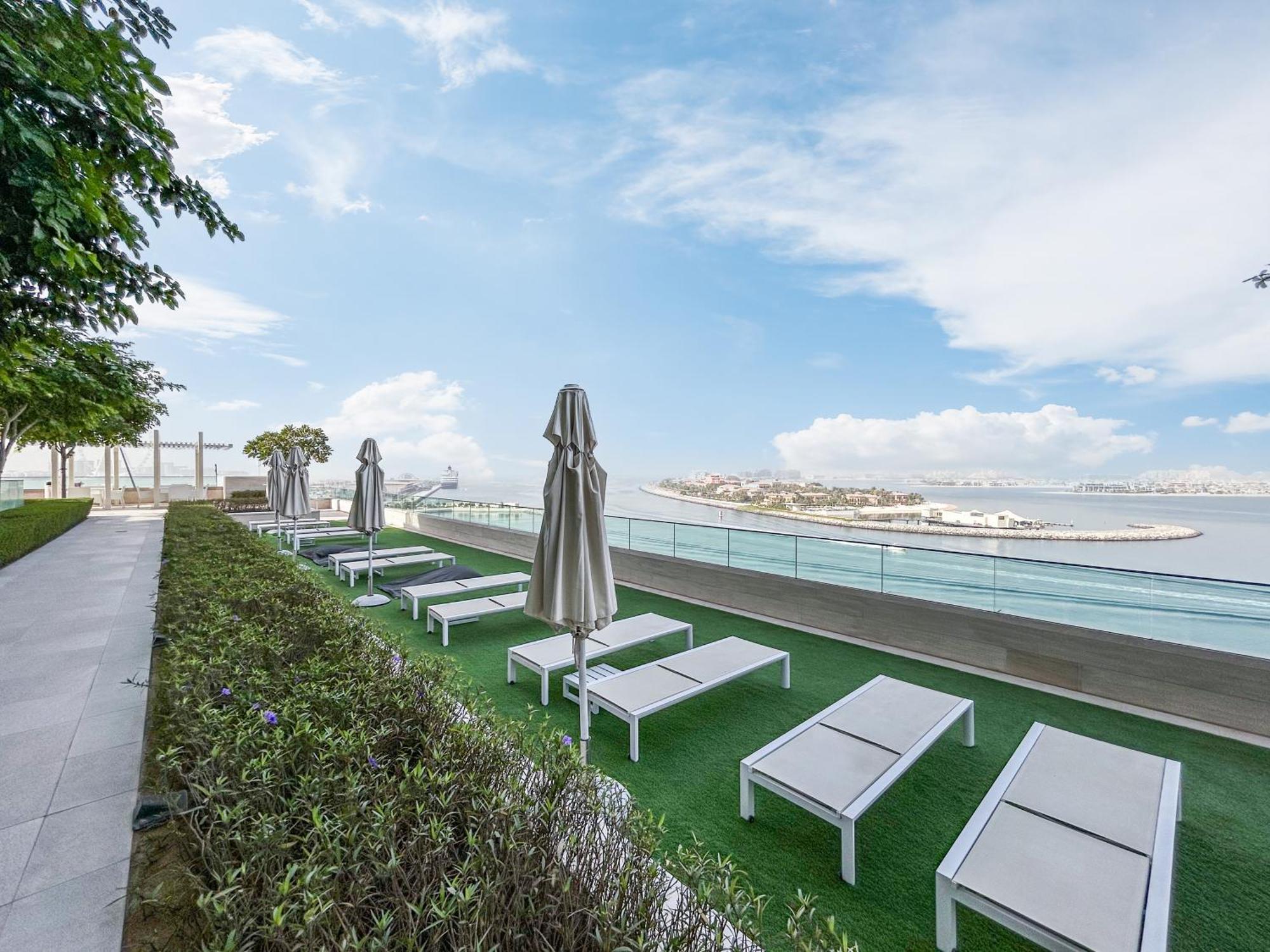 Stunning Beachfront With Panoramic Sea Views Dubai